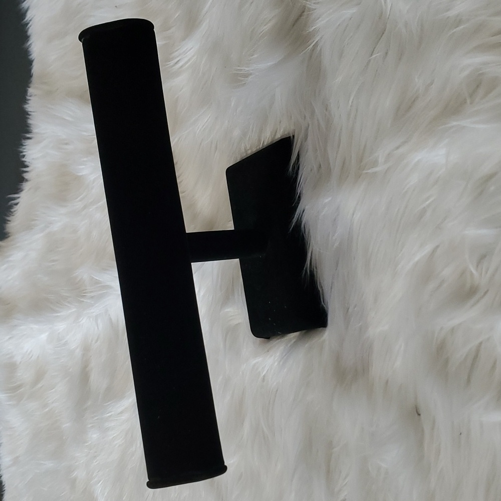 Black Velvet bracelet stand